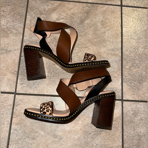 COACH Mandy Sandal - Picture 7 of 11